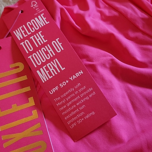 NWT Lilly Pulitzer long sleeve active tee. UPF 50+ .  Pink , size Medium - Picture 5 of 8